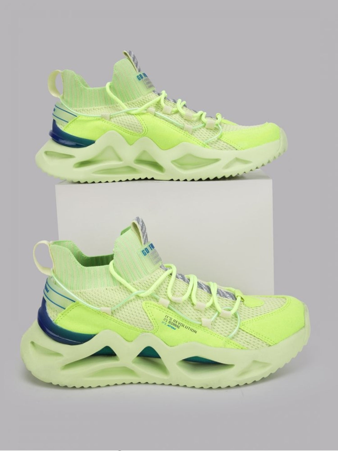 Atom Men’s Casual Sneakers